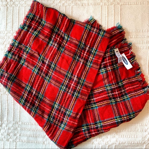 Old Navy Accessories - NWT OLD NAVY RED PLAID SCARF!!!